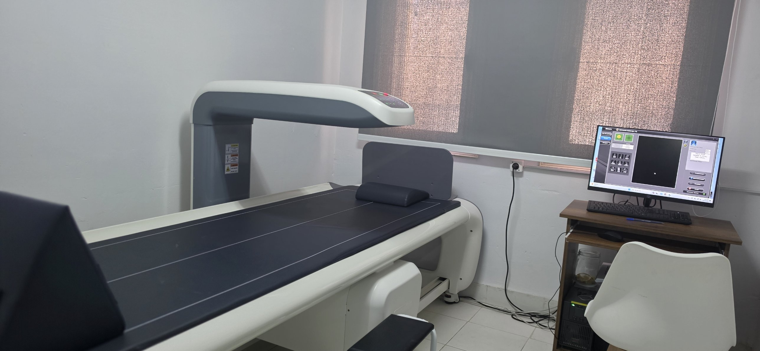 Densitometry room with the densitometer and the computer workstation